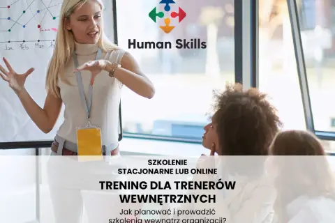 Szkolenie dla trenerów wewnętrznych. Kobieta prowadzi prezentację, wyjaśniając wykresy.